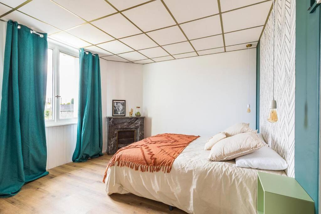 Appartement Cozy En Face De La Gare - Saint-Brieuc Extérieur photo